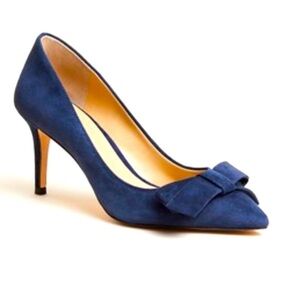 Ann Taylor Yolanda Bow pump